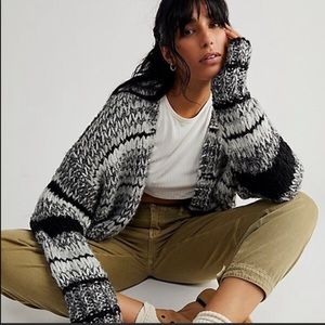 Free People -TAGS ATTACHED- Sweater